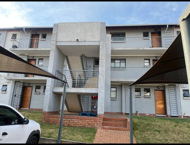 2 BEDROOM APARTMENT FOR SALE IN SAGEWOOD